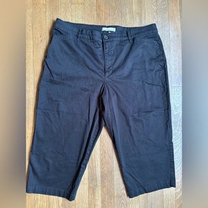 Gloria Vanderbilt Khaki Unltd black Capri Pants Women’s 18